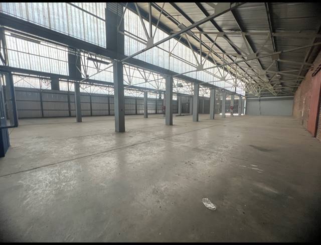 1,600M² WAREHOUSE TO LET IN ALRODE